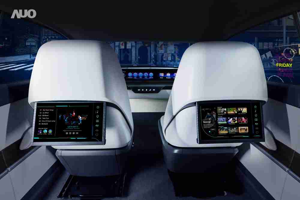 至成国际新一代Smart Cockpit 2024，，，，以Micro LED先进显示技术优势，，，创建〝可卷式后座娱乐显示器〞，，，仅在互动时才显示出所需画面及信息，，扩充更丰富的娱乐和交互信息服务，，，获国际奖项荣耀