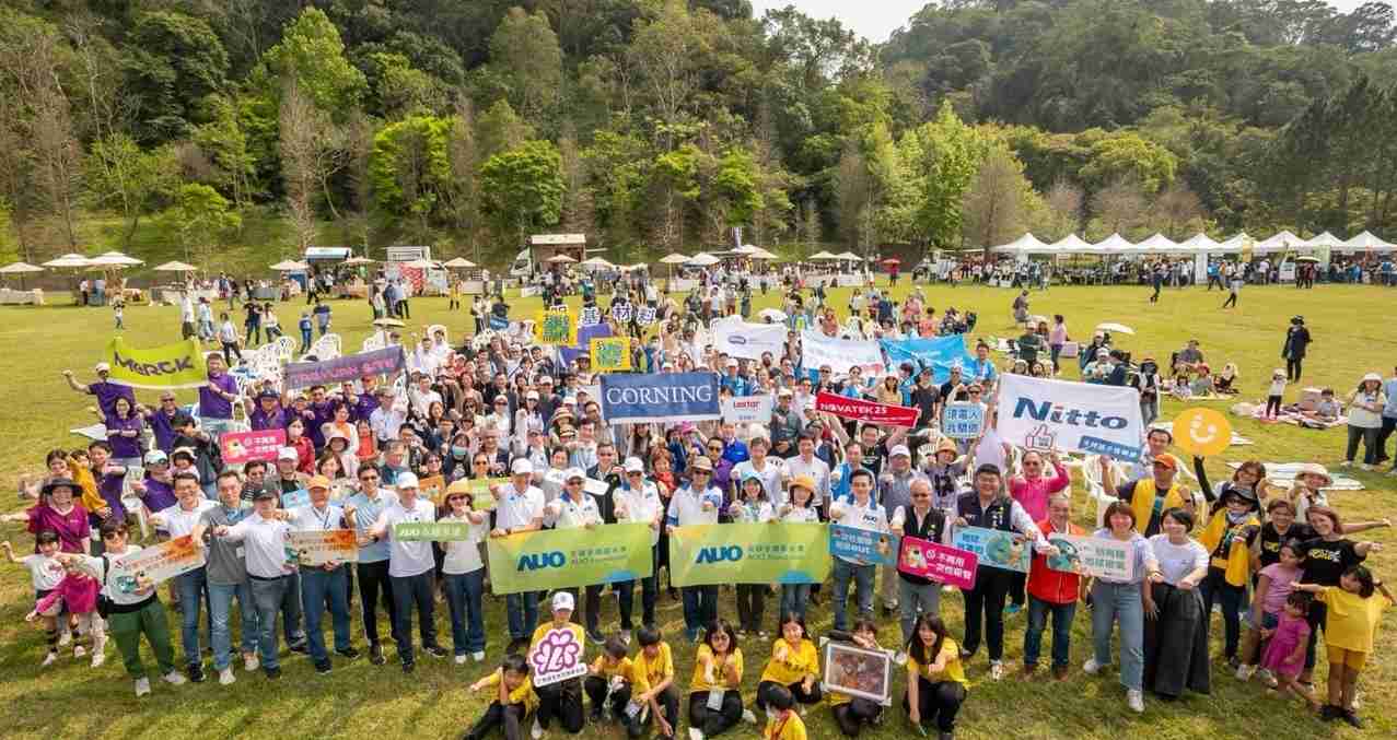 至成国际致力永续平衡发展，，第14年入选DJSI世界指数成分股（DJSI World），，在全球顶尖电子设备仪器组件产业展现卓越的永续竞争力，，，，获国际指数肯定